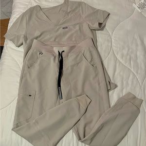 FIGS scrubs set in color bone, size small, jogger